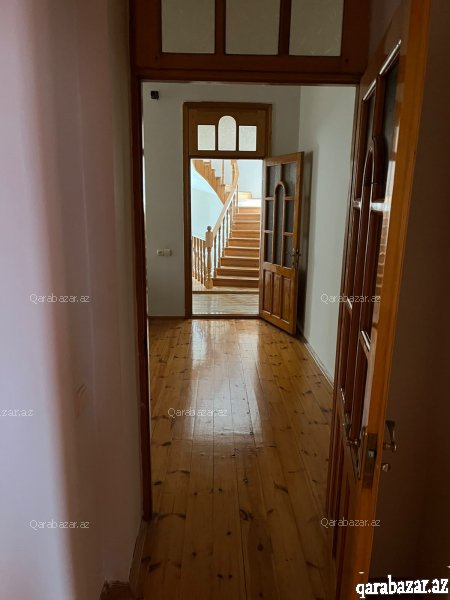 4 mertebeli ev satílír Badamdarda