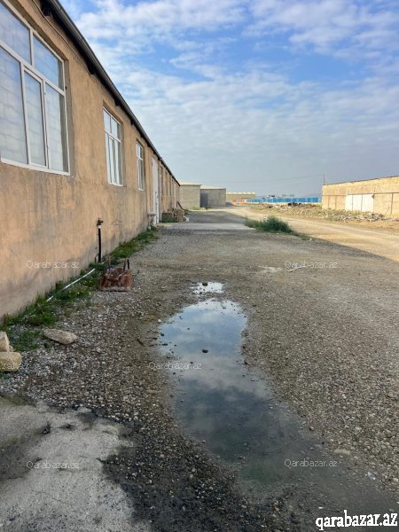 Lokbatan dairesi yaxinliqinda 600kv anbar  icareye